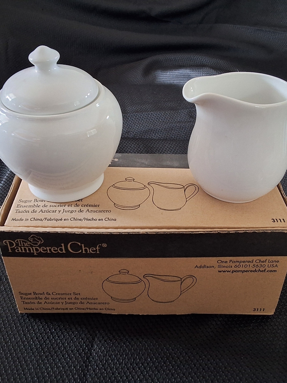 The Pampered Chef White Ceramic Sugar Bowl and Creamer Set